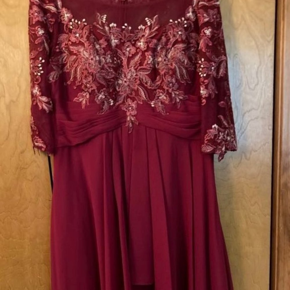 JJ House, Size 14 Formal Dress, Cabernet